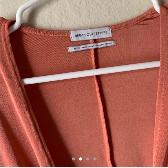Urban Outfitters Coral Tie Front top - Picture 3 of 3